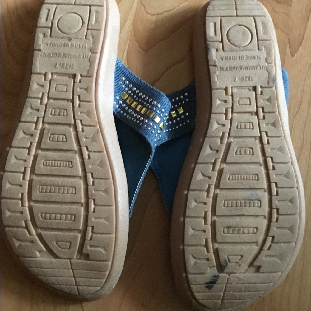 Sandals - Picture 2 of 4